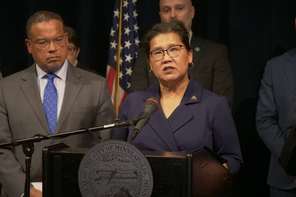 Minnesota Dem Mayor Kaohly Her accused of sending vulgar text about ‘a good weinering’ to city staffer
