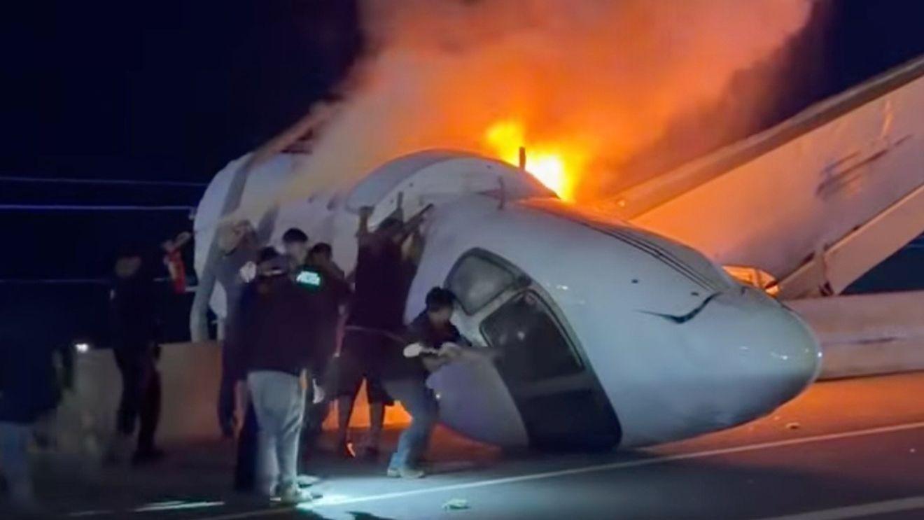 Both engines flamed out before small jet crashed in June on Texas highway, according to NTSB report
