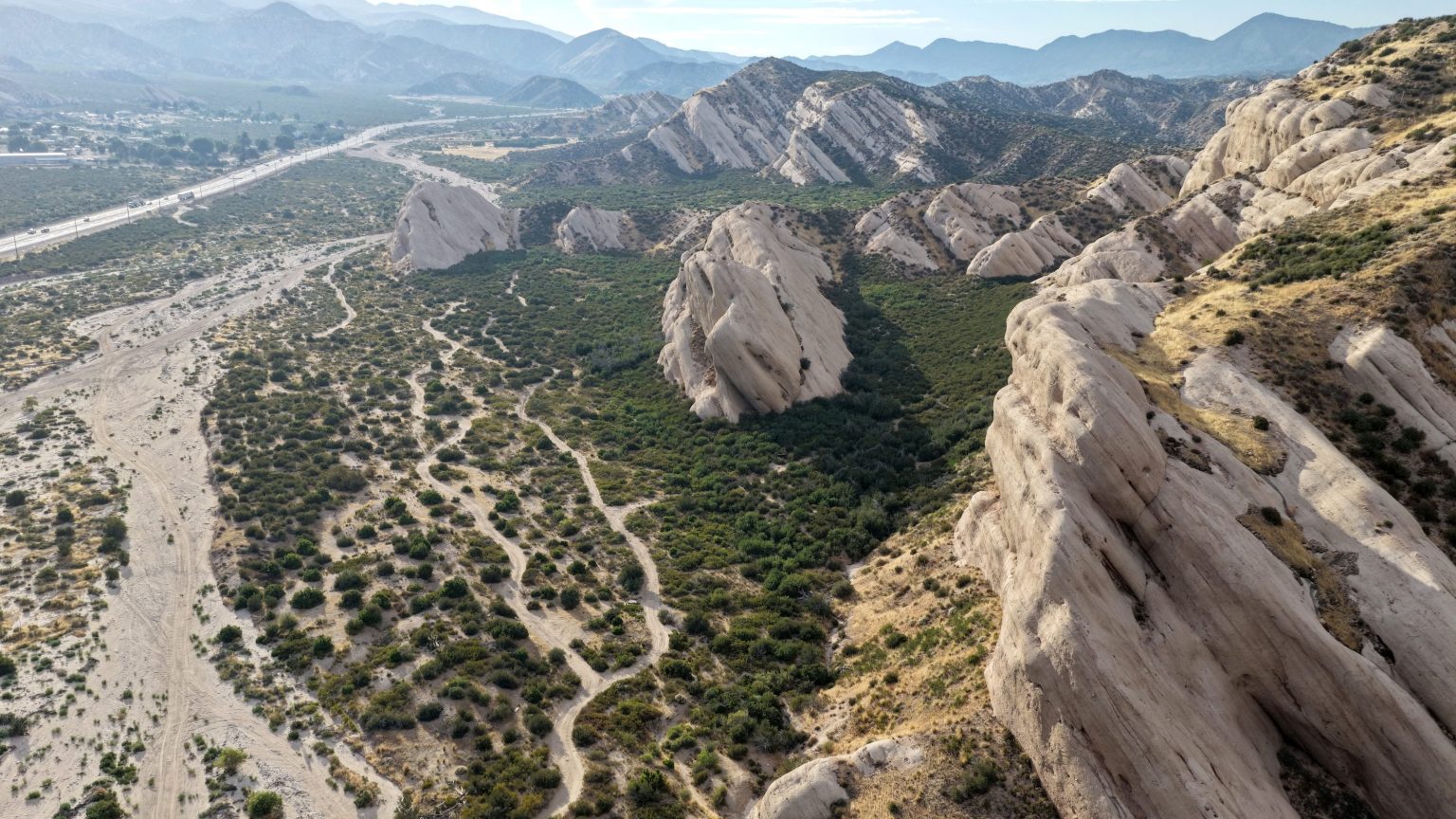 San Andreas Fault diagram showing stress accumulation and the critical Cajon Pass junction