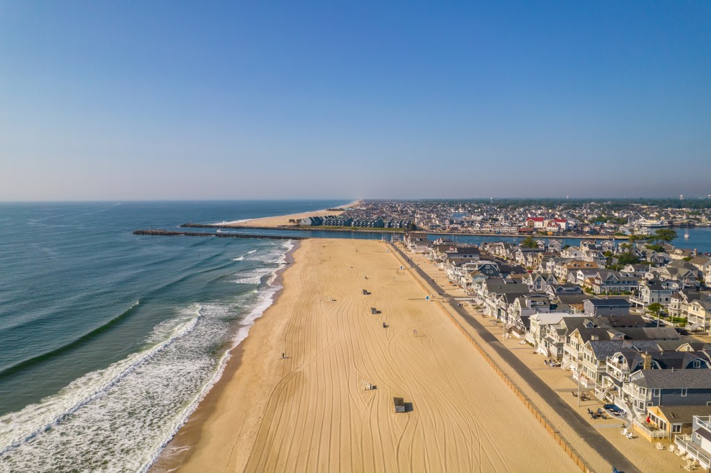 Popular New Jersey beach closed after dozens of syringes wash up on shore