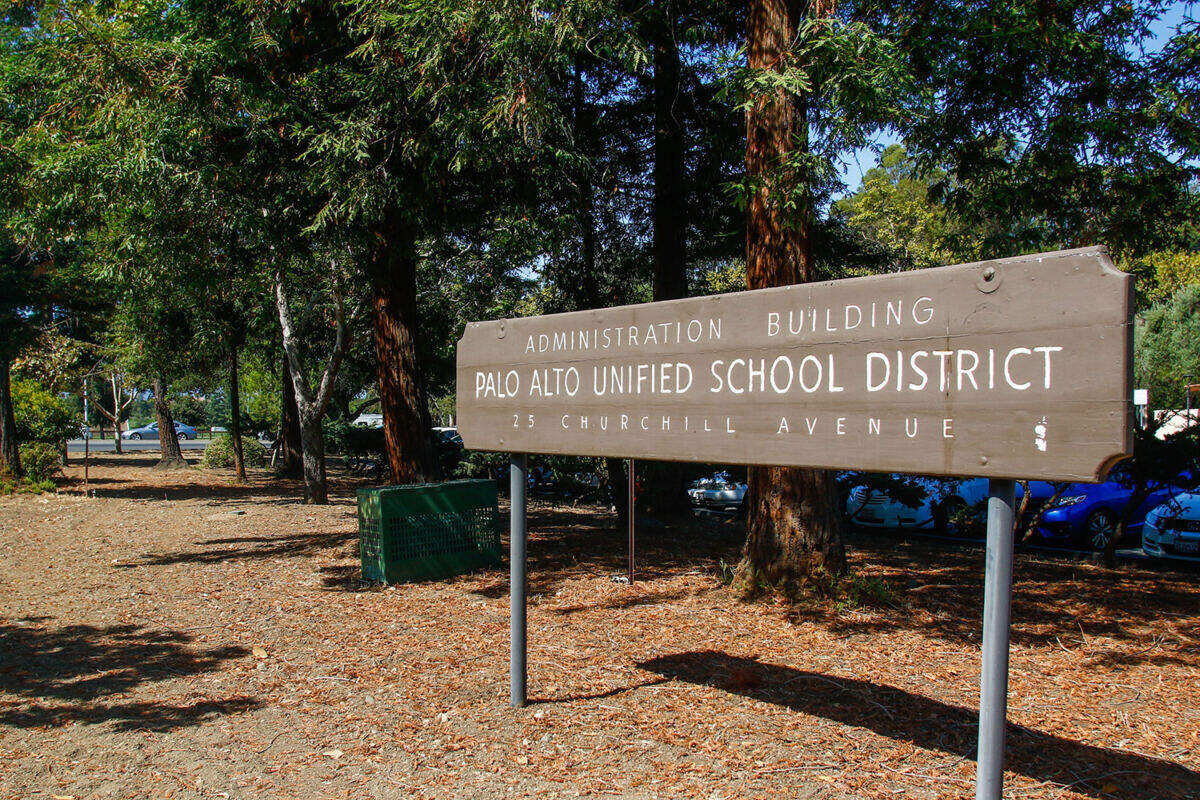 California high school students given Qurans, encouraged to wear hijabs during class trip to mosque: suit