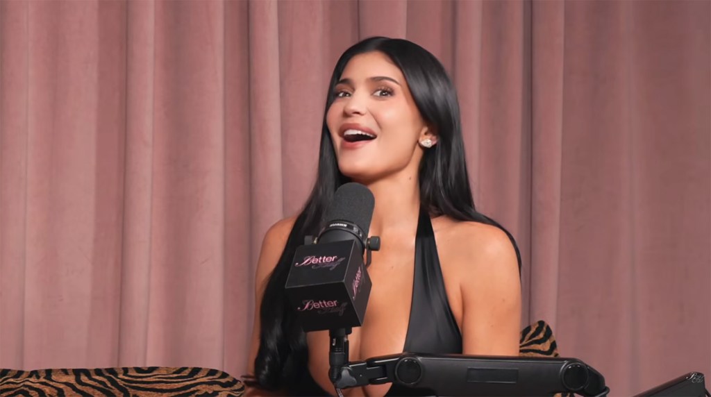 Kylie Jenner used this fashion hack to cover her ‘big fat juicy’ behind at Knicks games