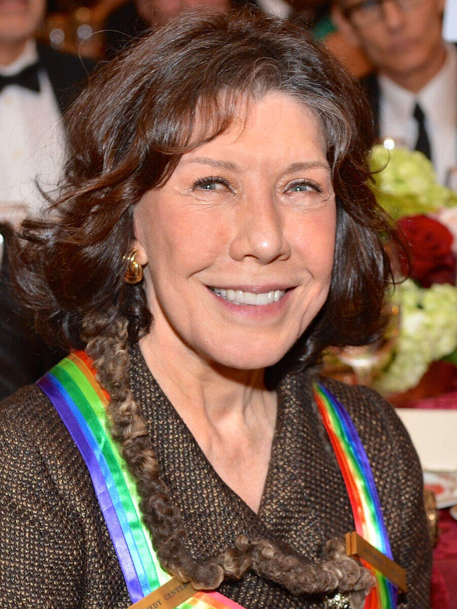 Dolly Parton’s ‘9 to 5’ co-stars Lily Tomlin and Jane Fonda pay tribute to late singer: ‘No Words’