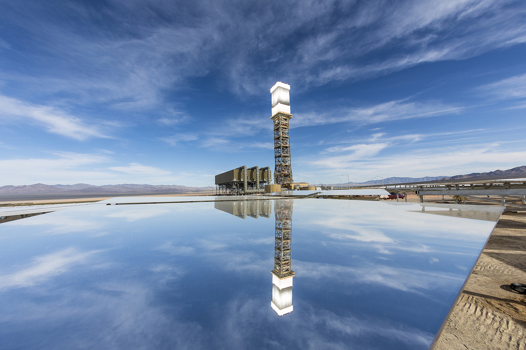 Failed $2.2 billion California solar farm forced to close is now defying Trump after reopening