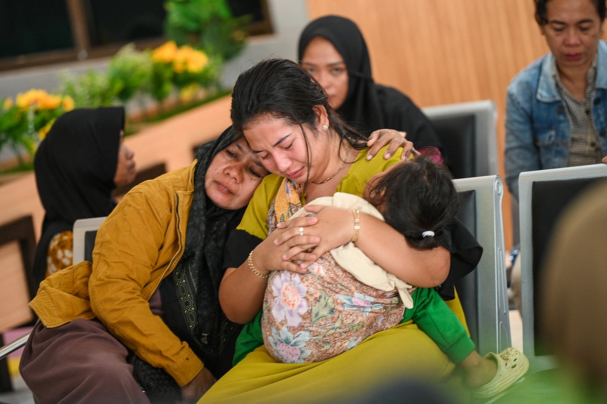 Rescue crews save 172 people from burning ferry near Bali