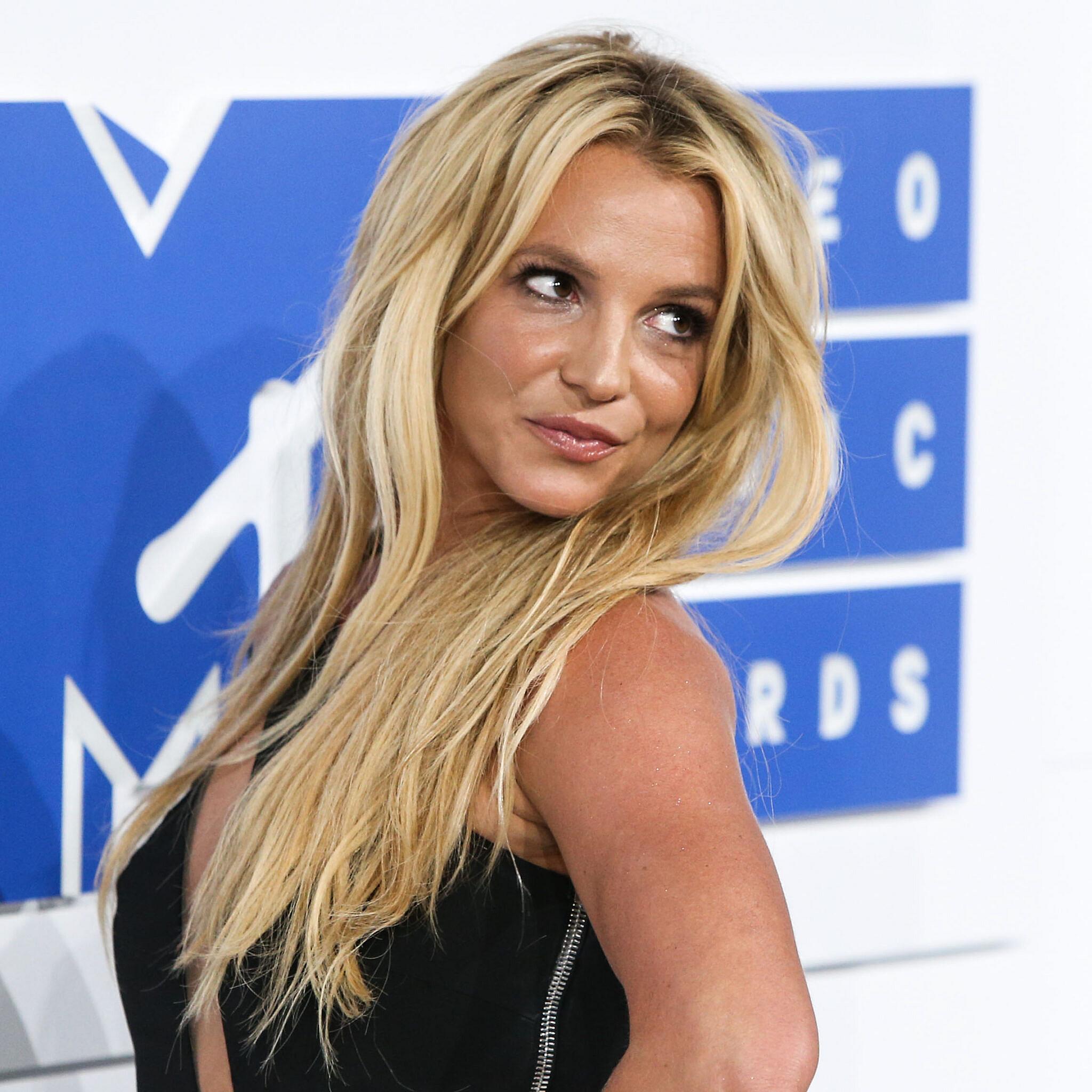 Britney Spears, singer and separated mother