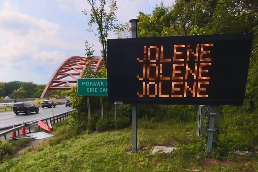 Hochul-approved NY highway signs honoring Dolly Parton violate federal safety guidelines
