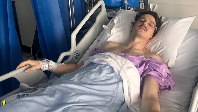 Australian rockstar, 29, has three months left to live after bowel cancer diagnosis