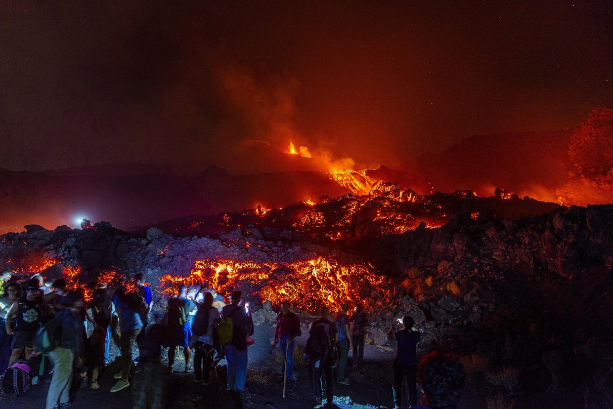 US tourist killed by lightning strike while hiking restricted zone on Mount Etna