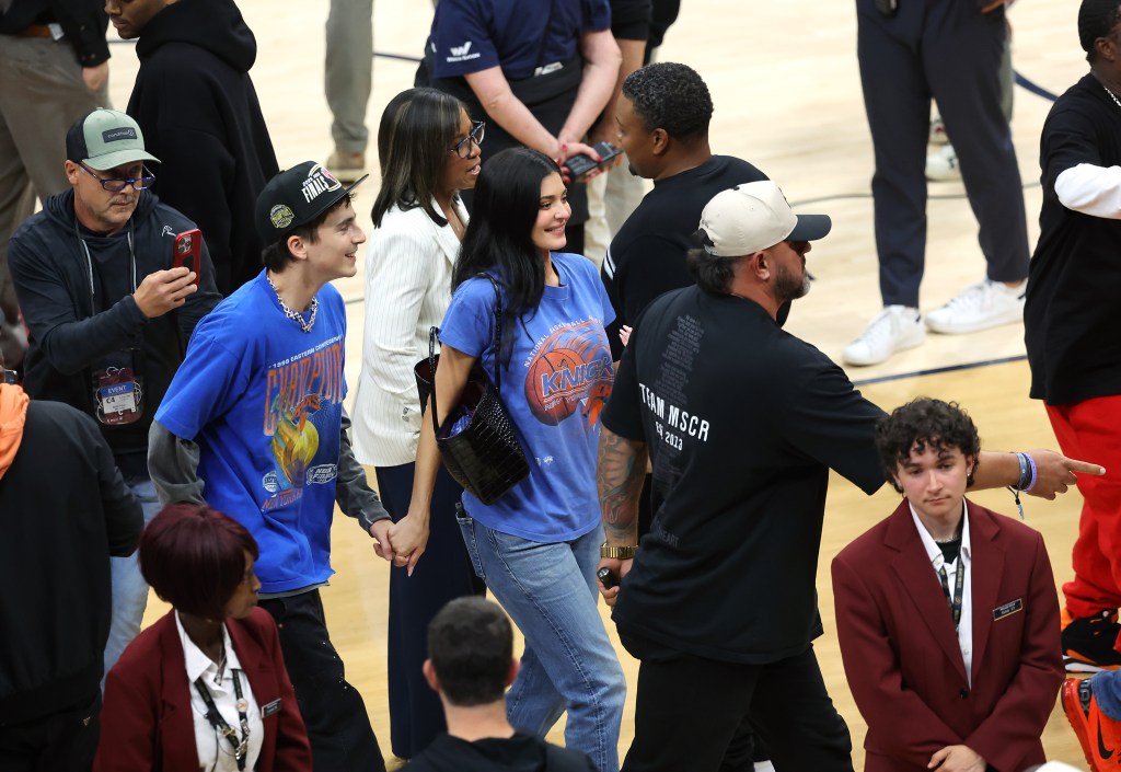 Kylie Jenner used this fashion hack to cover her ‘big fat juicy’ behind at Knicks games