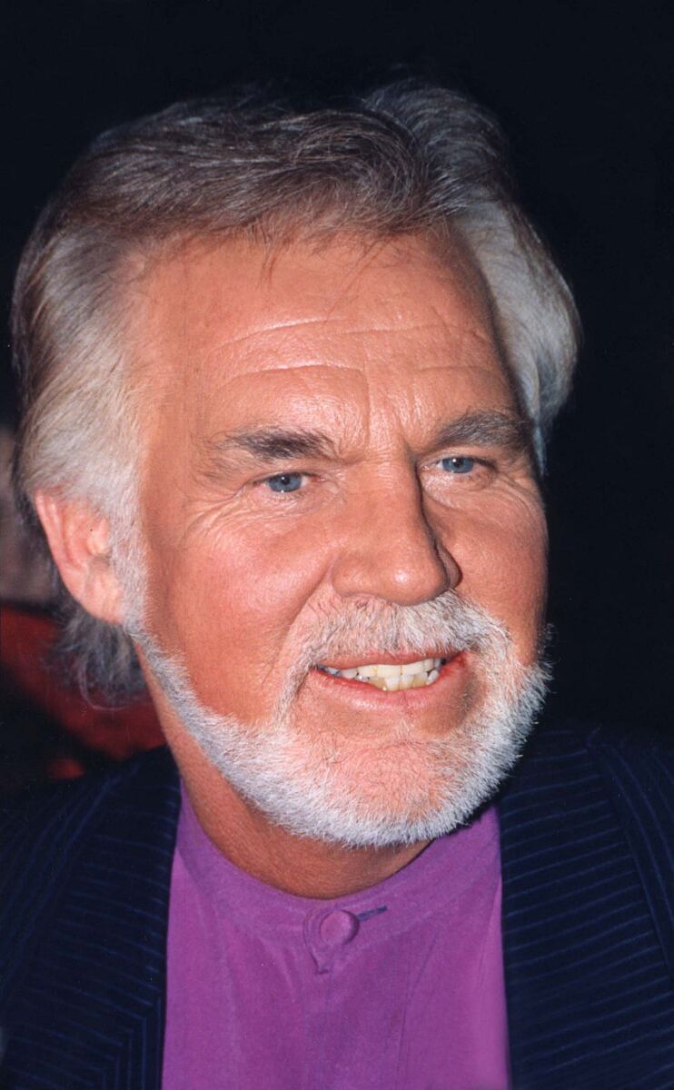 Kenny Rogers' estate pays moving tribute to Dolly Parton after she 'traded butterfly wings for angel wings'