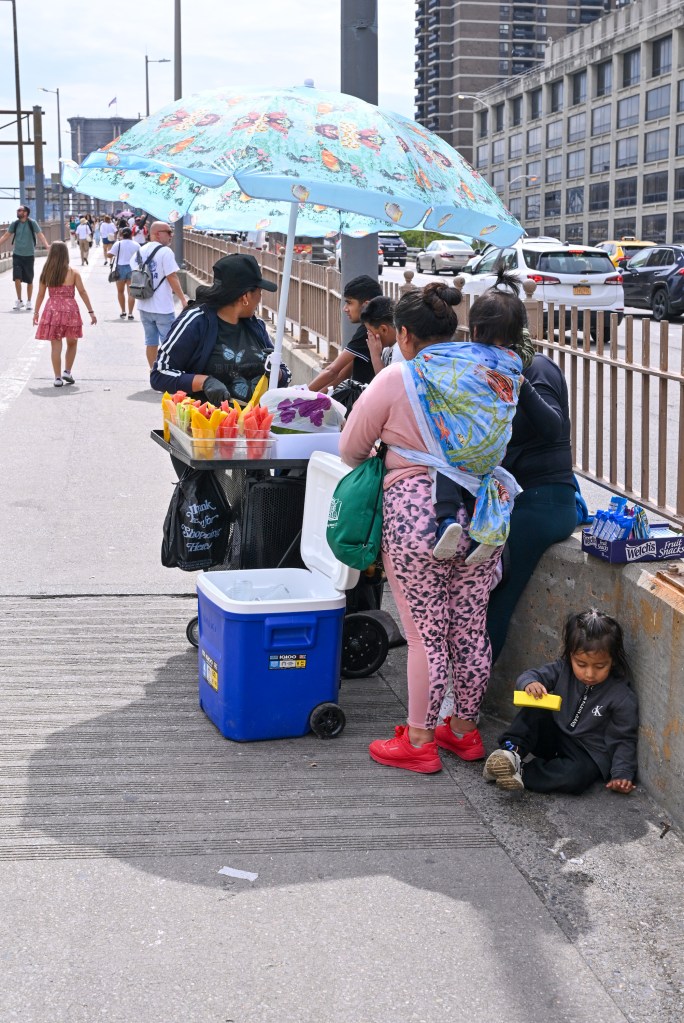 Kids as young as 11 among the illegal vendors swarming Brooklyn Bridge: ‘They are everywhere’