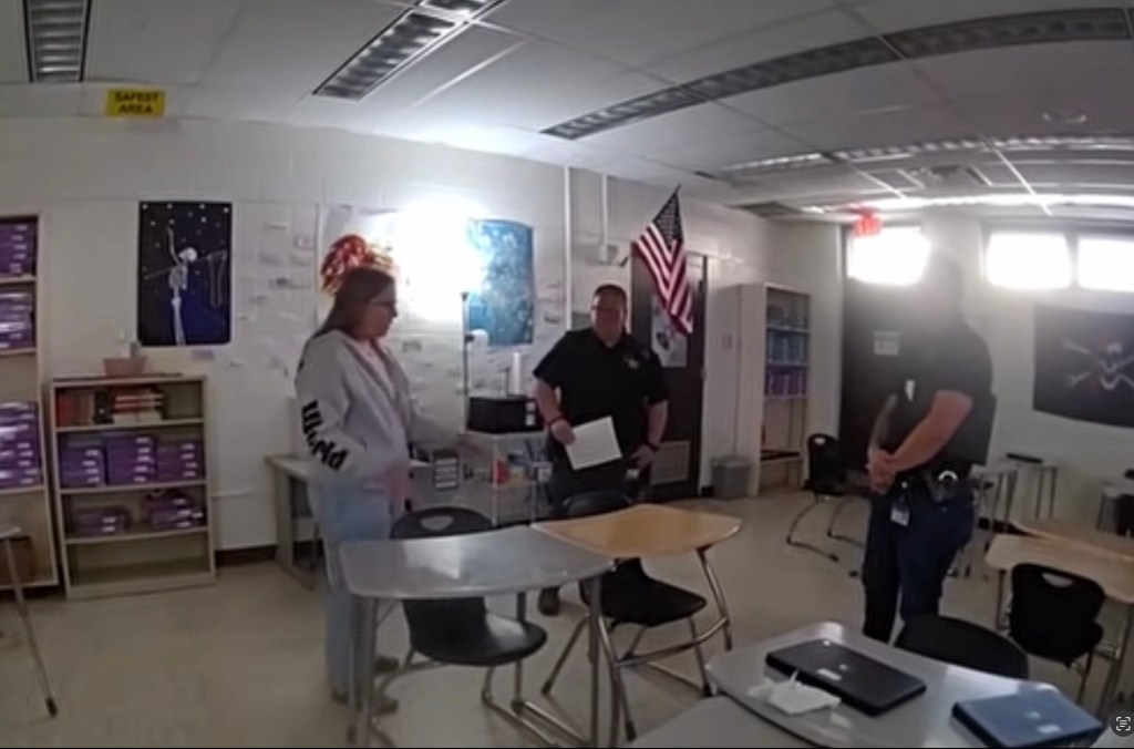 Wild video shows Florida teacher telling cops where she had sex with underage student in her classroom