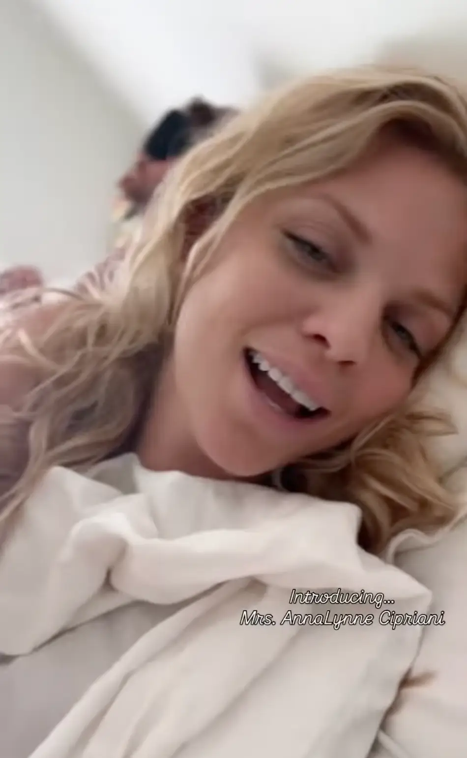 90210 star AnnaLynne McCord marries UK rugby player after receiving $14,200 through crowdfund for wedding