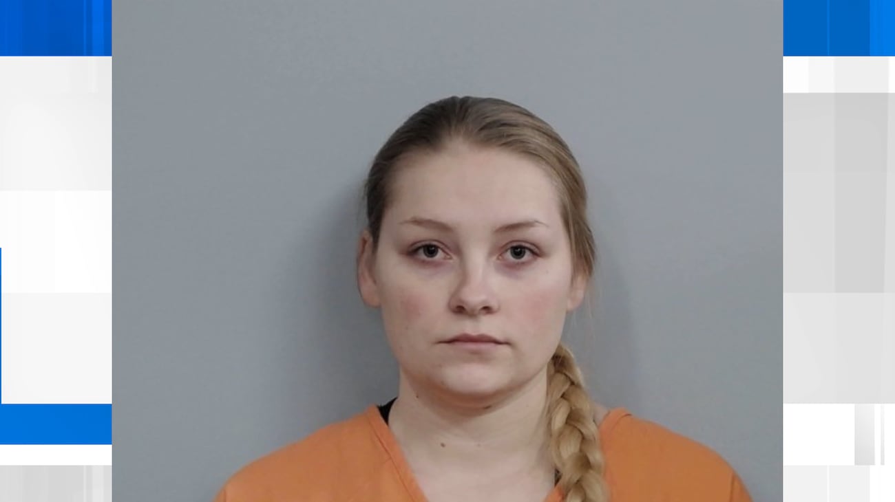 Ex-University of Kentucky cheerleader Laken Snelling pleads guilty to killing newborn son, stuffing him in trash bag
