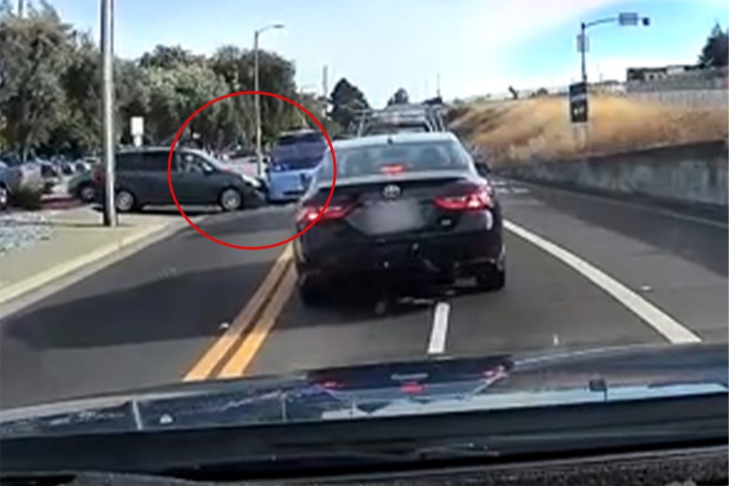 Moment Waymo smashes into minivan at California Costco in new video