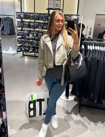 Jill Zarin’s daughter Ally Shapiro reveals she got a boob job after 50-pound GLP-1 weight loss