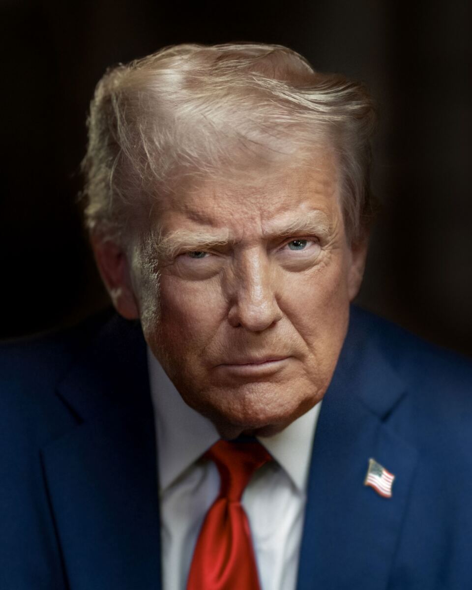 Trump makes direct bomb threat to US ally in bizarre rant