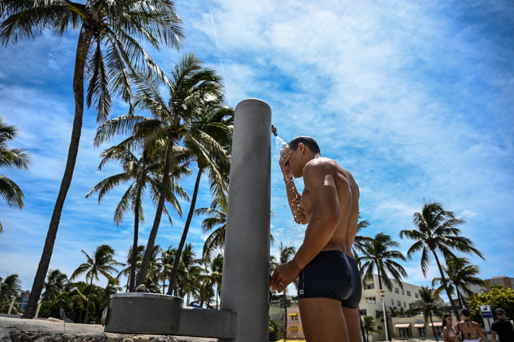 Miami hits 100 degrees — tying hottest temperature ever, set in 1942
