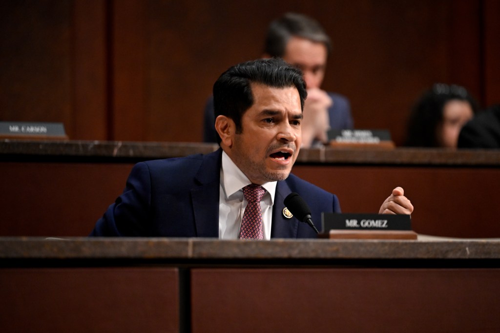 House Ethics panel probing Dem Rep. Jimmy Gomez after he admitted to cheating on his wife following Post report on staffer makeout
