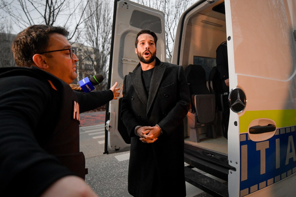 Tate brothers whine about jail snacks in childish handwritten note to lawyer