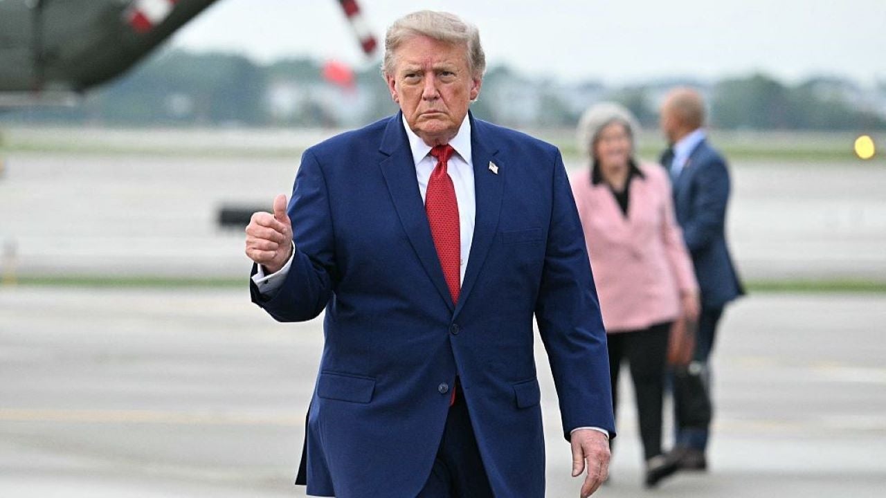 Trump makes direct bomb threat to US ally in bizarre rant