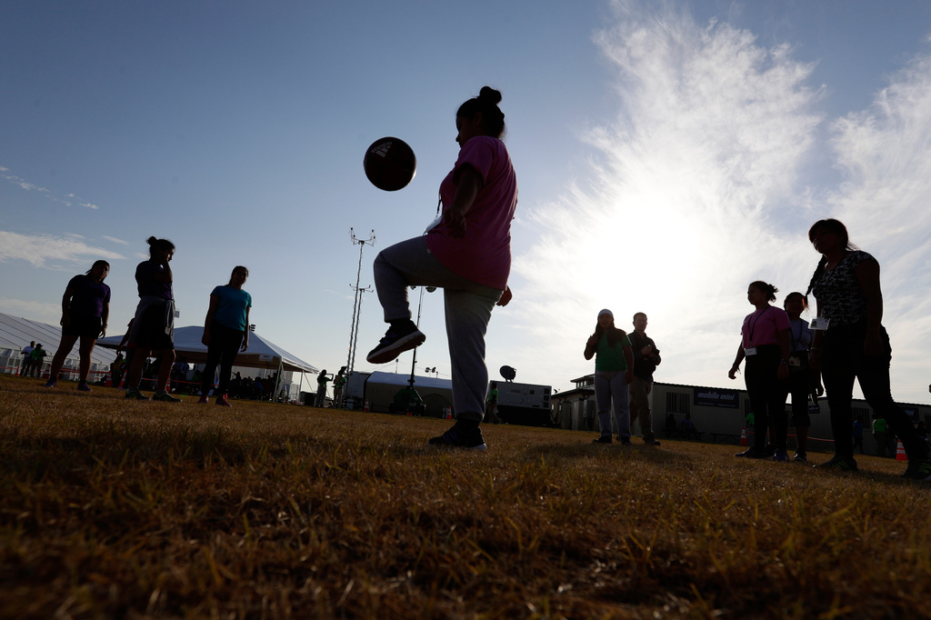 Thousands of migrant children in the US could face new deportation risks as legal aid deal expires