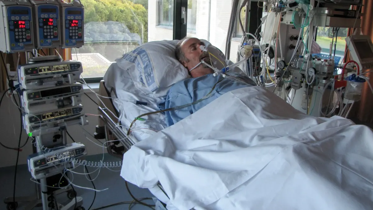 Man placed in to 14 day coma explains what he saw after being knocked unconscious
