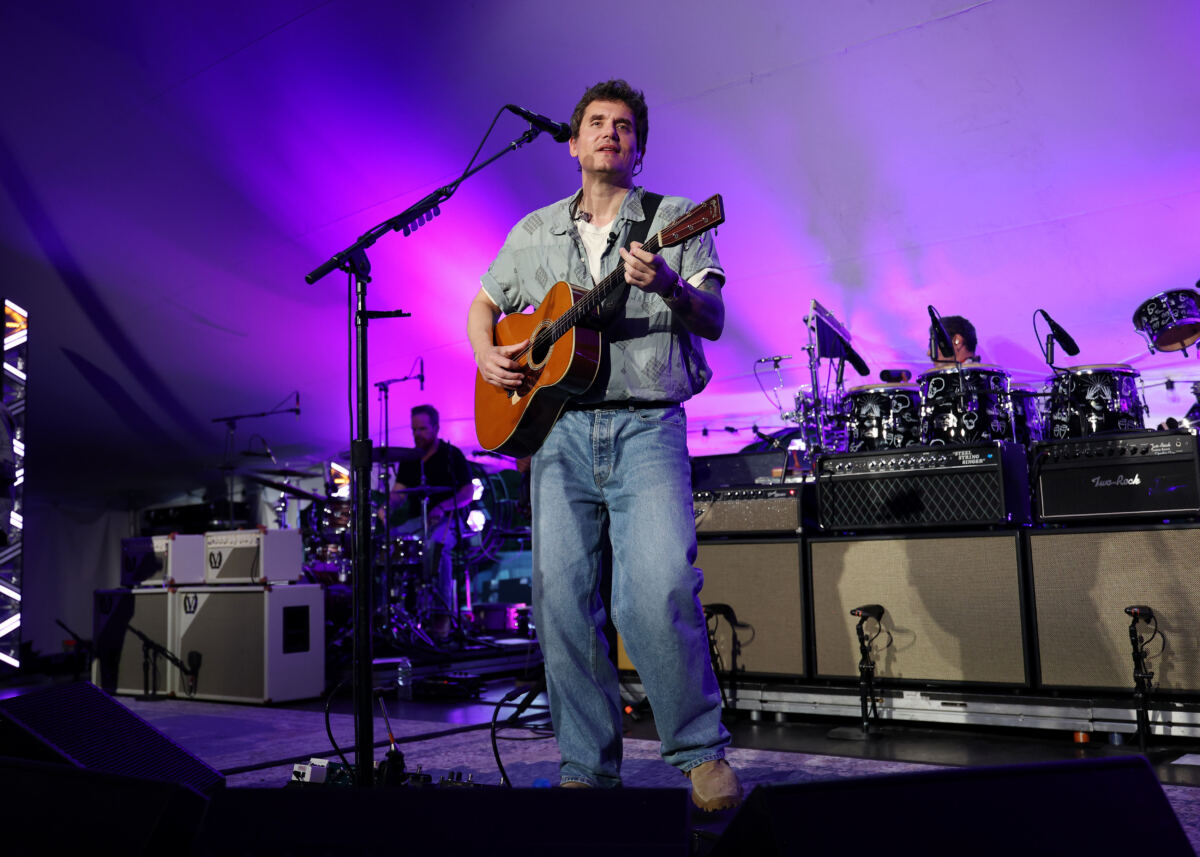 John Mayer salutes Dolly Parton with a guitar solo at starry Hamptons show