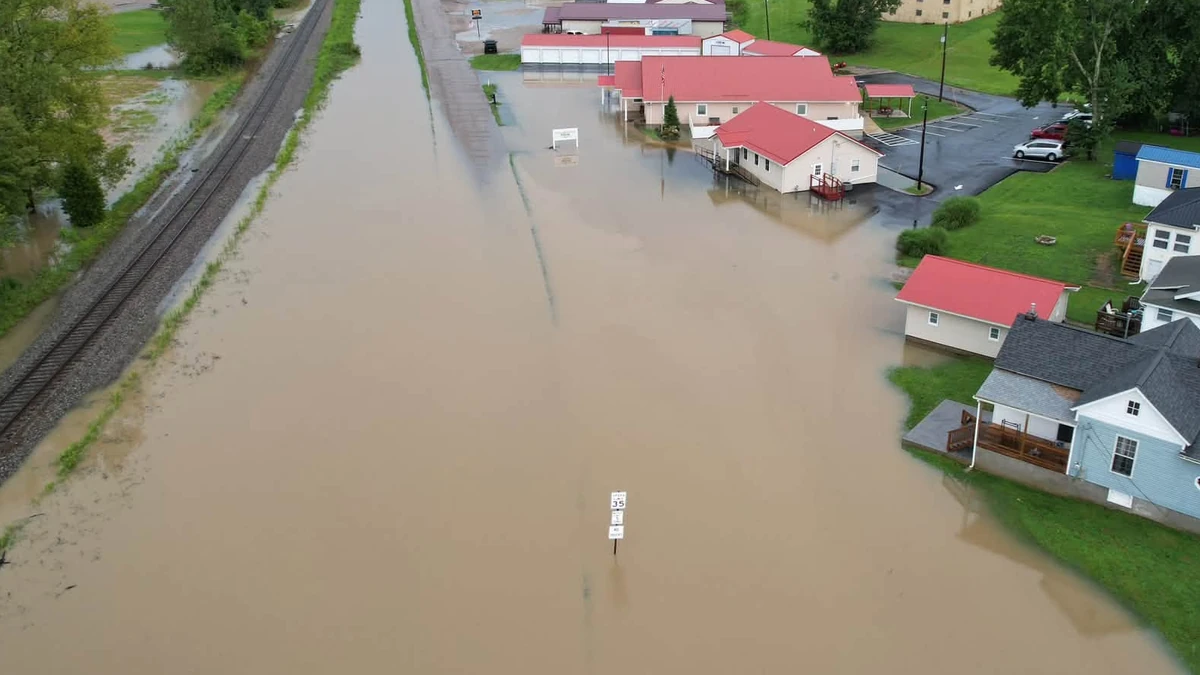 4-year-old among dead after tornadoes, flash floods in Midwest