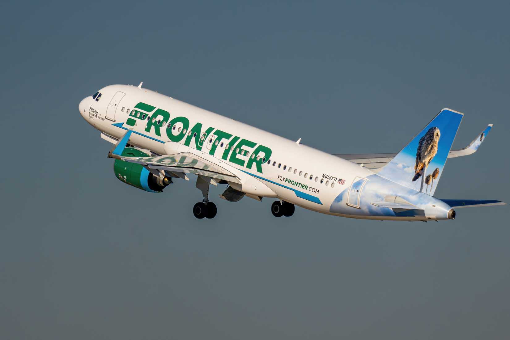 4 flight attendants mysteriously fall sick midair on Florida flight