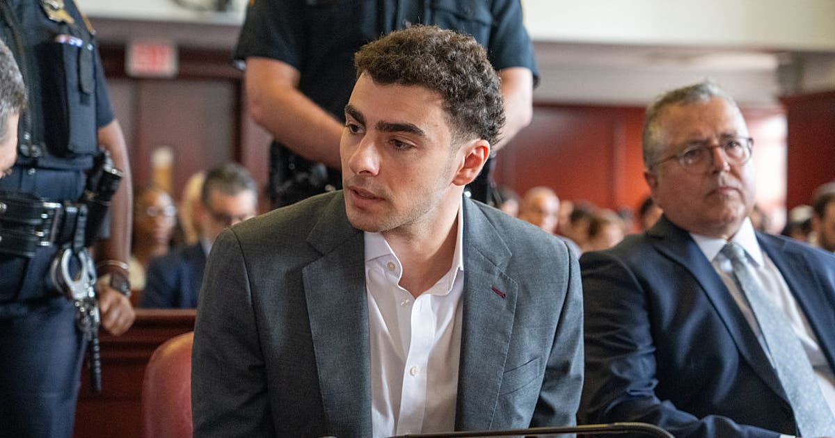 Luigi Mangione pleads guilty to federal charges in connection to UnitedHealthcare CEO's death