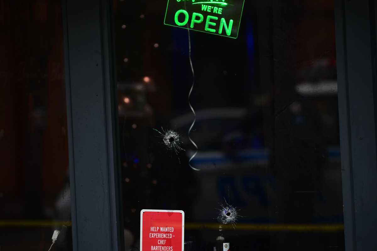 Innocent NYC woman, 33, bleeds out in bar bathroom after being struck by stray bullet