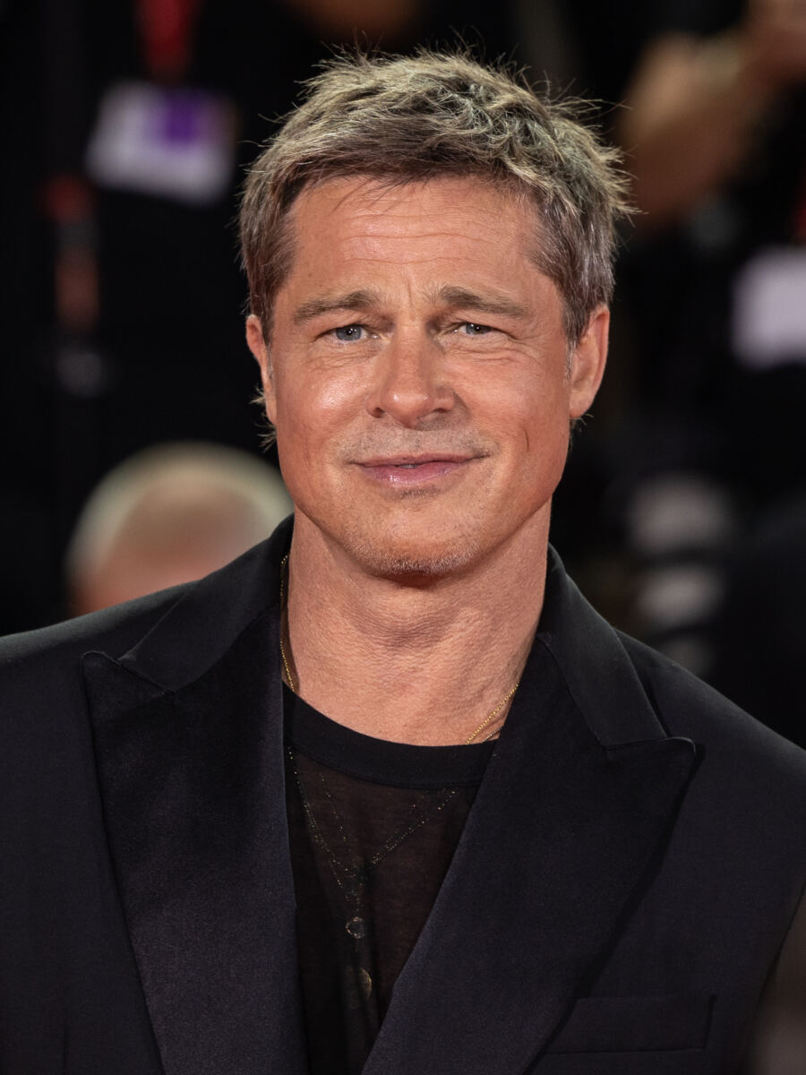 Brad Pitt and Angelina Jolie’s daughter Vivienne takes out newspaper ad to officially drop dad’s last name