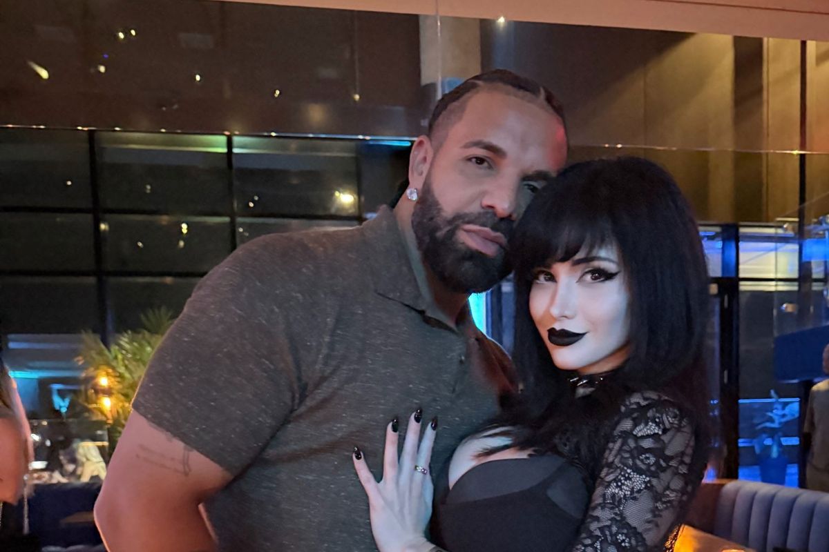 Drake 'rents out entire castle' for a date night with 'Goth Baddie' who made him bark