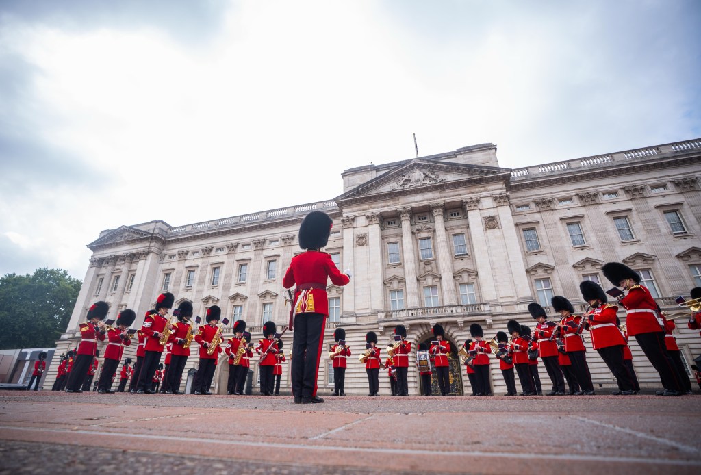 Dolly Parton honored by royal family in moving Buckingham Palace tribute