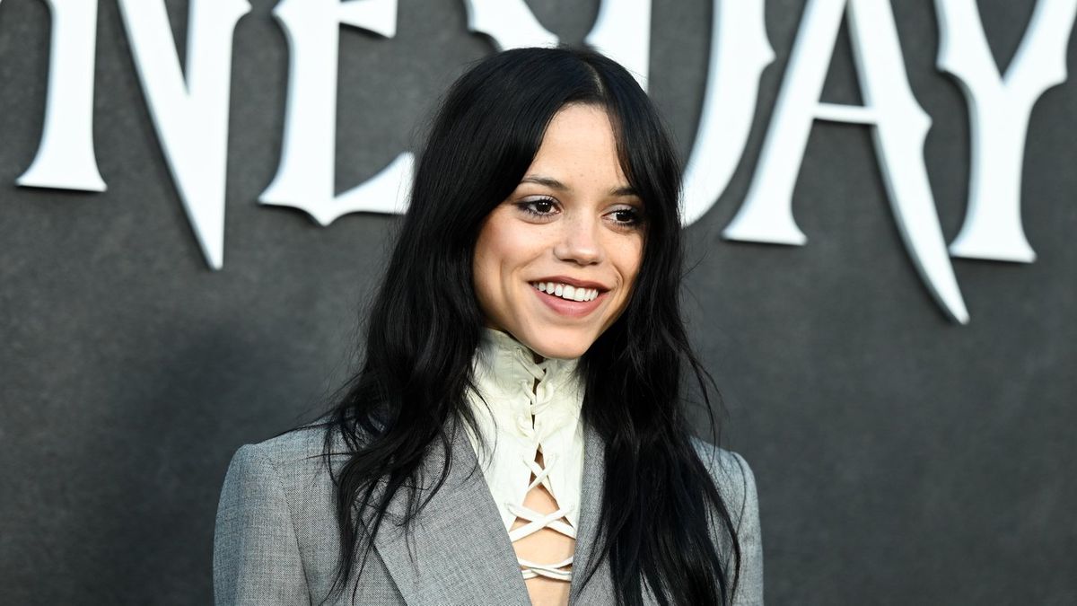 Jenna Ortega's sister reacts to public concern over the actor's appearance