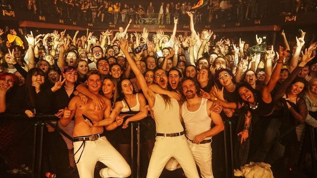 Australian rockstar, 29, has three months left to live after bowel cancer diagnosis