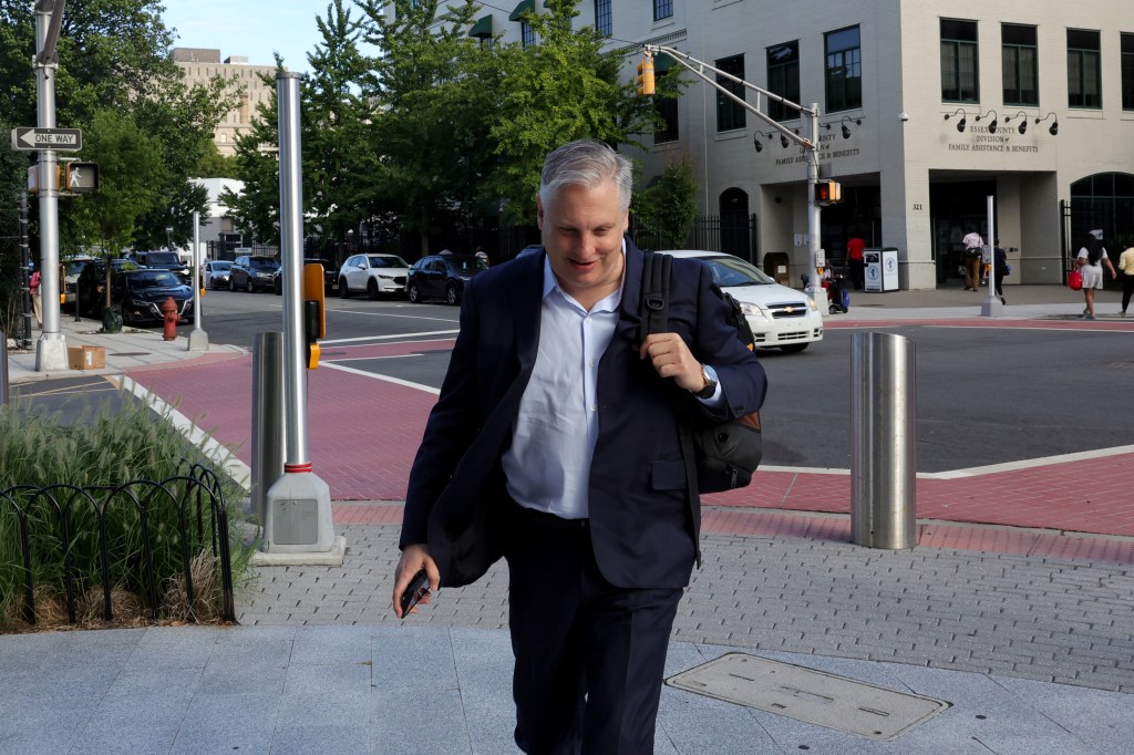 NJ billionaire at center of record-breaking divorce claims he never got naked, had sex with other woman he was dating: bodycam video