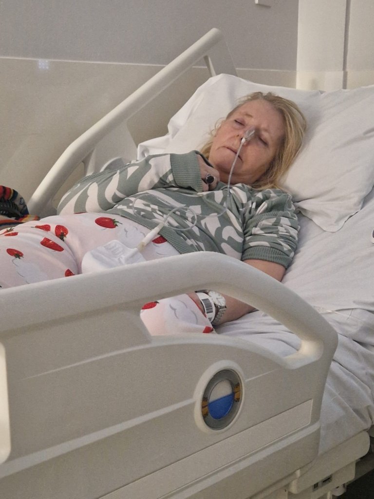 Mom diagnosed with bowel cancer denied surgery after struggling to use toilet for two weeks