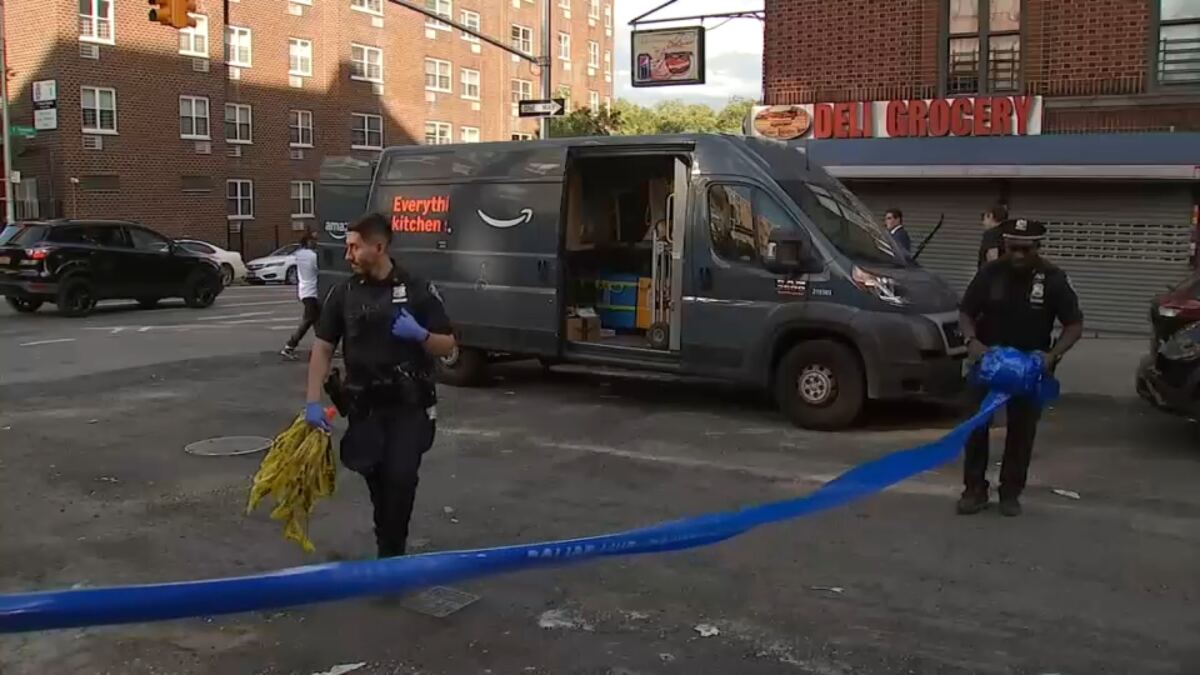 NYC delivery man gunned down in possible road rage attack: police
