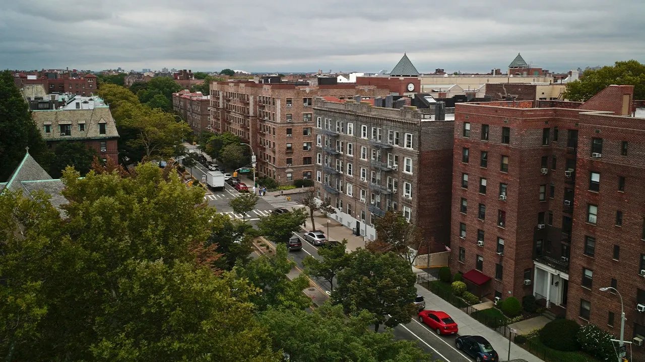 36-year-old man fatally stabbed in luxe NYC apartment building: police
