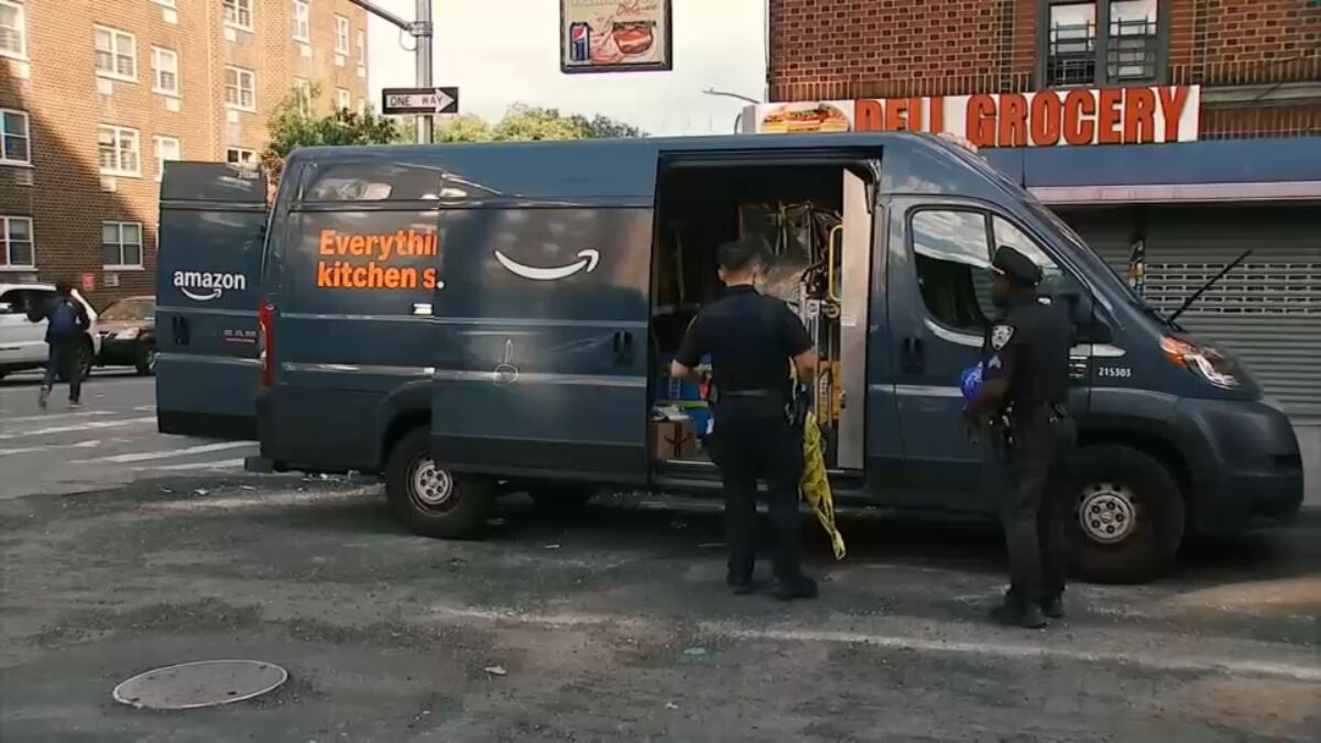 NYC delivery man gunned down in possible road rage attack: police