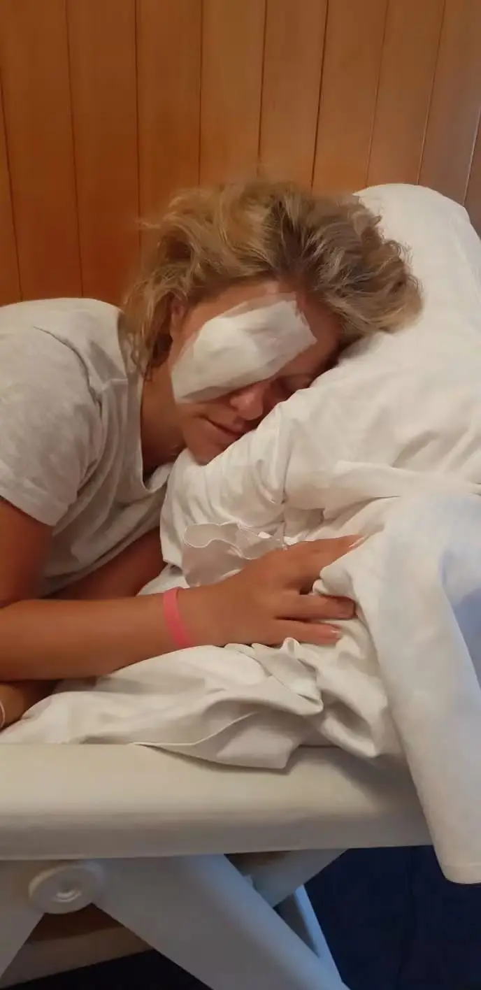 Woman, 41, diagnosed with stage four cancer after complaining about 'flickering lights' at work