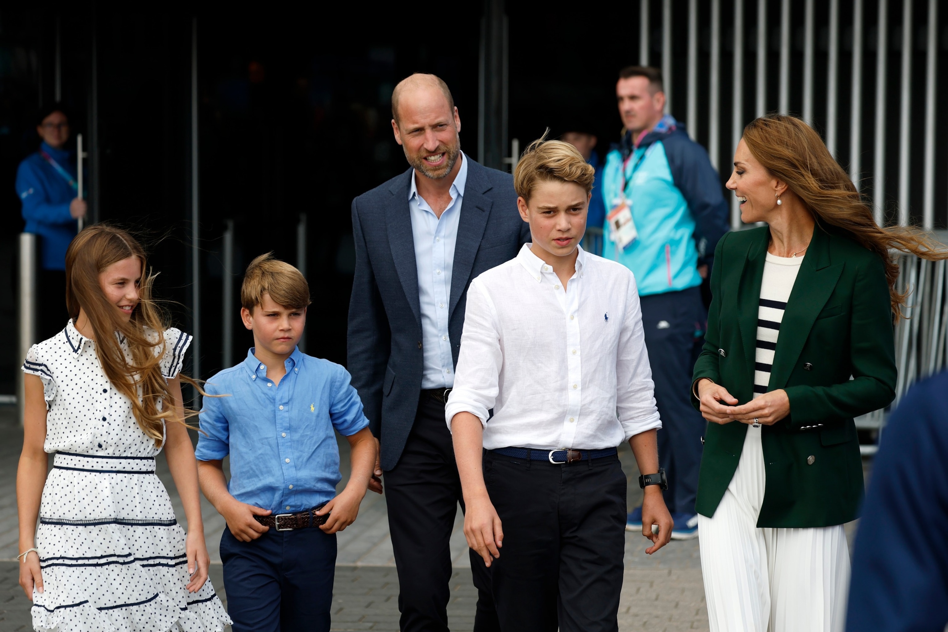 Prince William, Kate Middleton make rare outing with all 3 kids at Commonwealth Games
