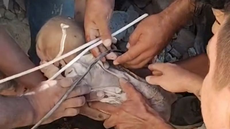 Astonishing video shows baby rescued from rubble as Colombian quake toll tops 250