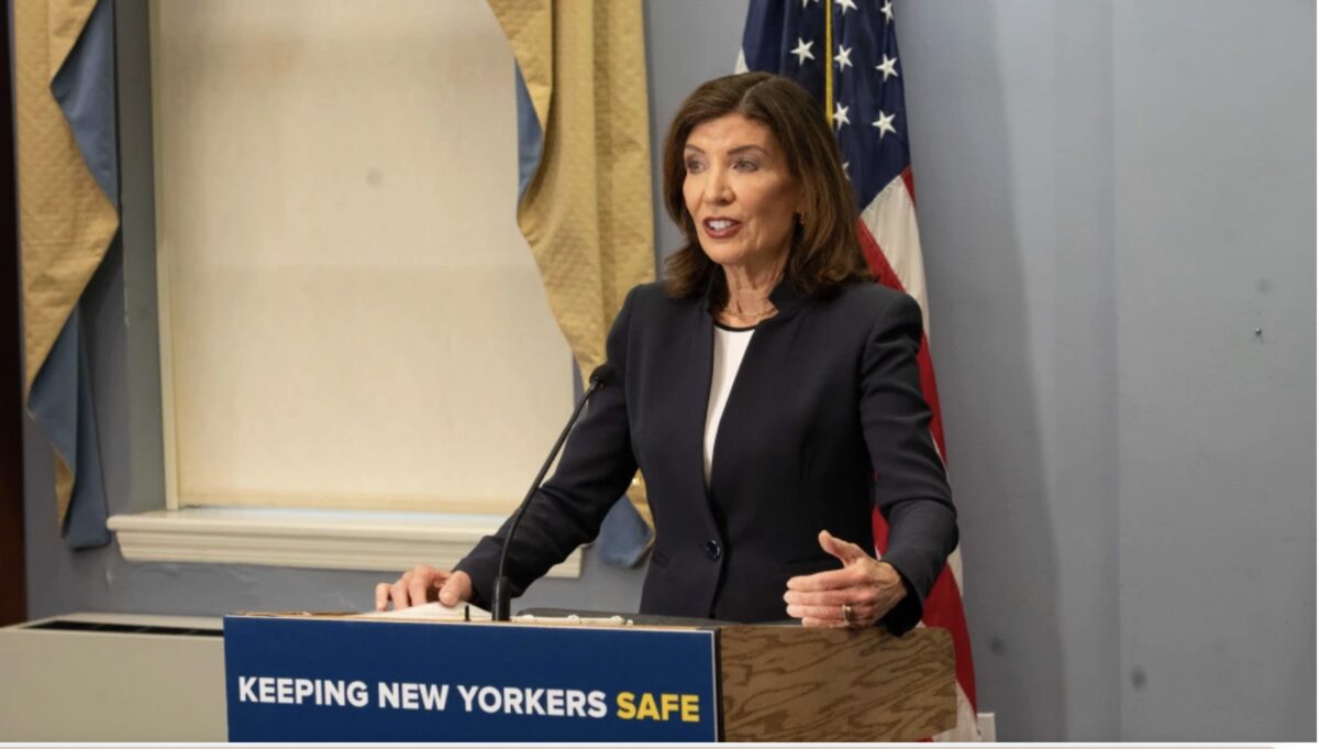 Hochul warns of Holocaust restitution scam targeting survivors