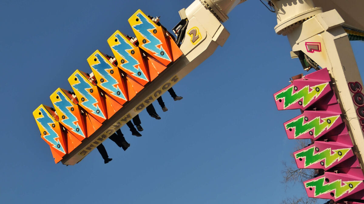 Oregon teens trapped upside down on amusement park ride for 25 minutes awarded combined $550K