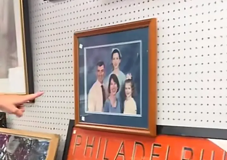 Woman stunned after spotting childhood family photo being sold in thrift shop years after it disappeared
