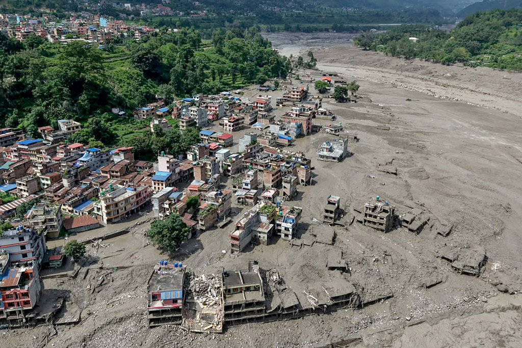 Harrowing footage shows moment flood hits China-Nepal border — leaving 72 dead and hundreds missing, including 3 Americans